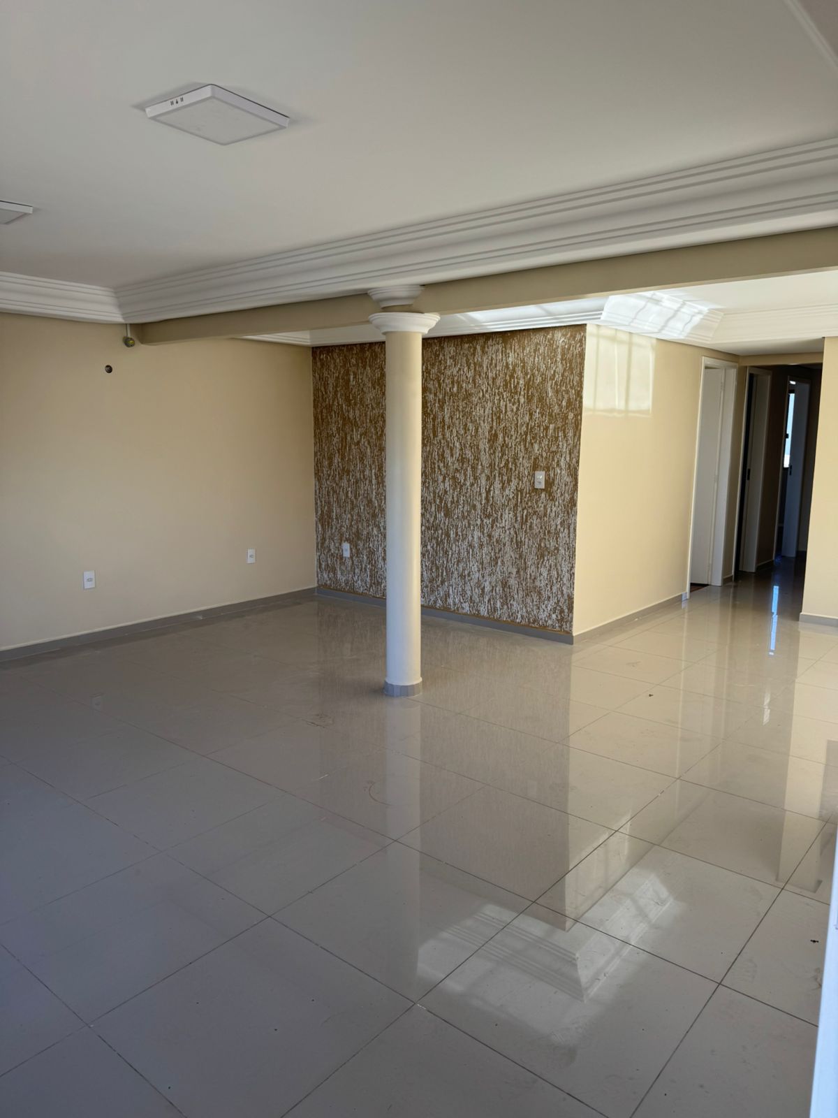 Sala ampla