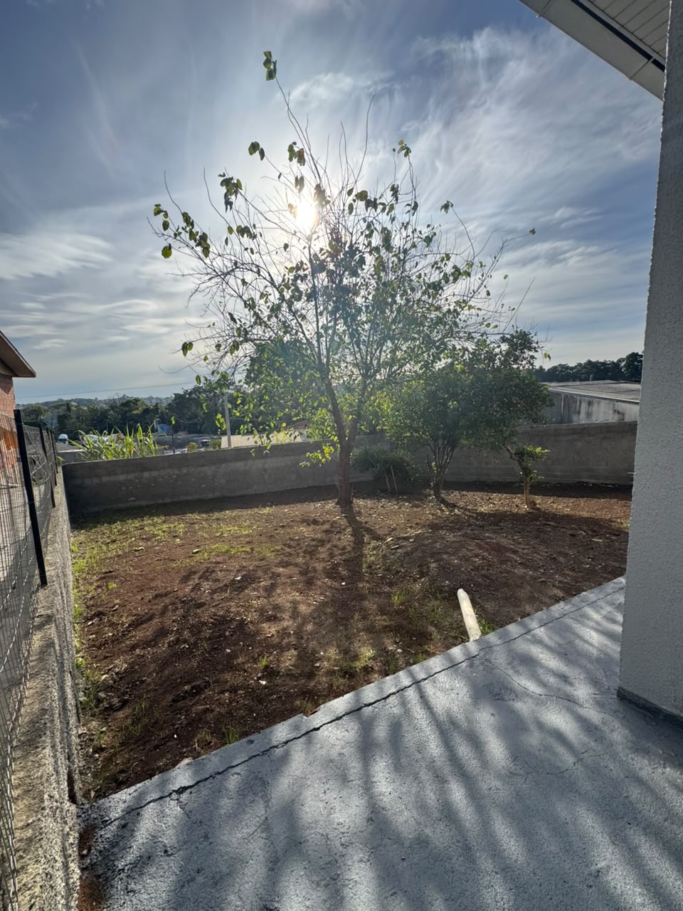 Área de terreno nos fundos