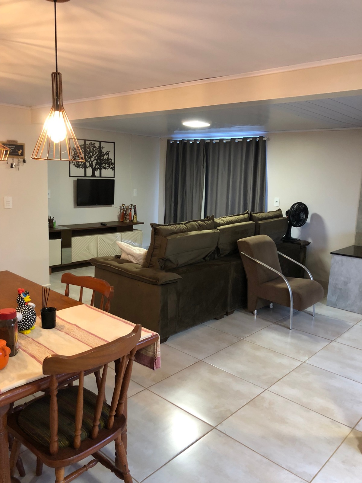 Sala de estar e jantar integradas